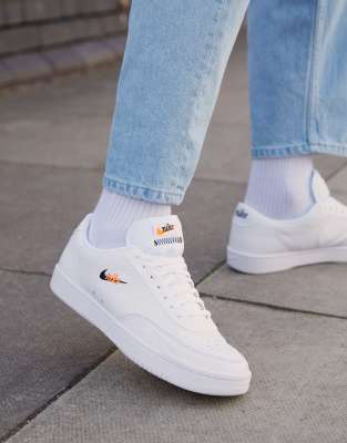 NIKE COURT VINTAGE PREMIUM LEATHER SNEAKERS IN WHITE