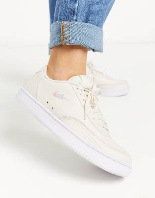 Nike Court Vintage sneakers in cream | ASOS