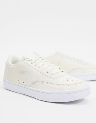 nike court vintage trainers cream