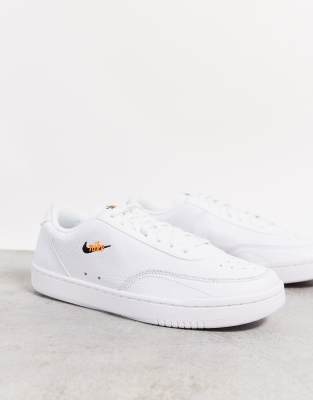 Nike Court Vintage trainers in white