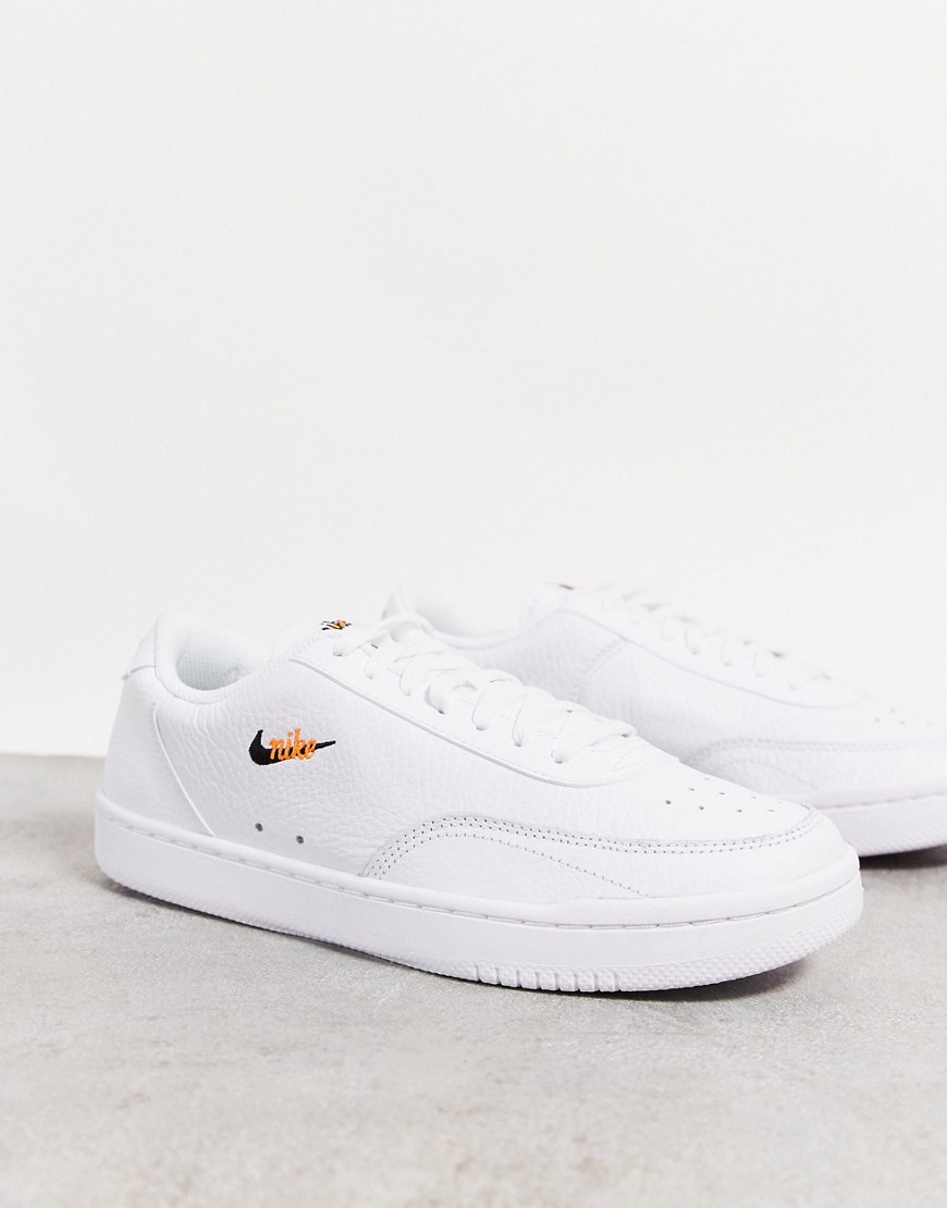 Nike Court Vintage trainers in white