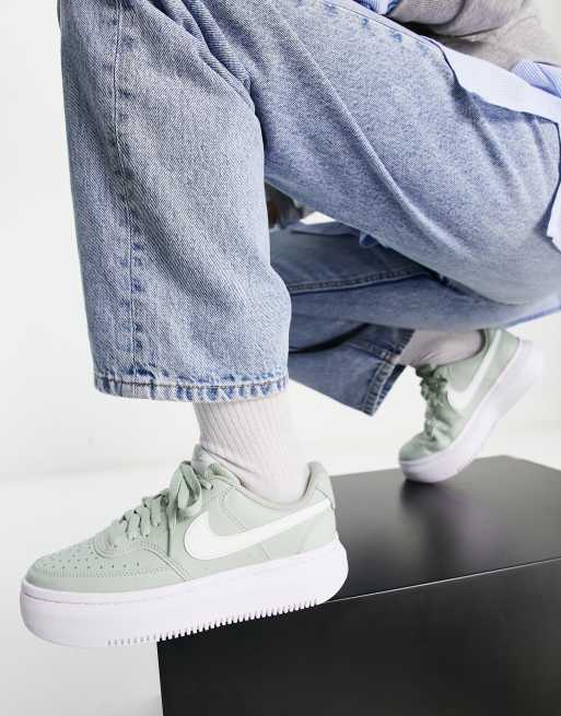 pols zo Middelen Nike Court Vision Alta leather platform sneakers in green and white | ASOS