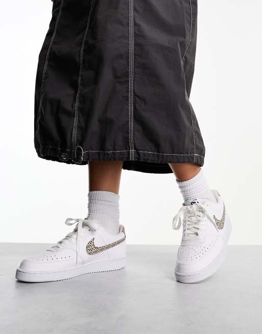 Nike Court Vision Low sneakers in white & brown, 3 of 4