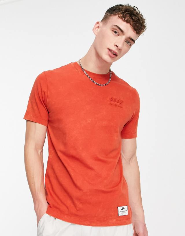 Nike Crafted t-shirt in cinnabar