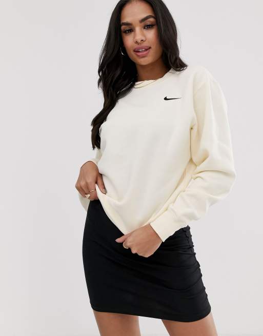 Schrijf op Haast je Raad eens Nike cream mini swoosh oversized sweatshirt | ASOS