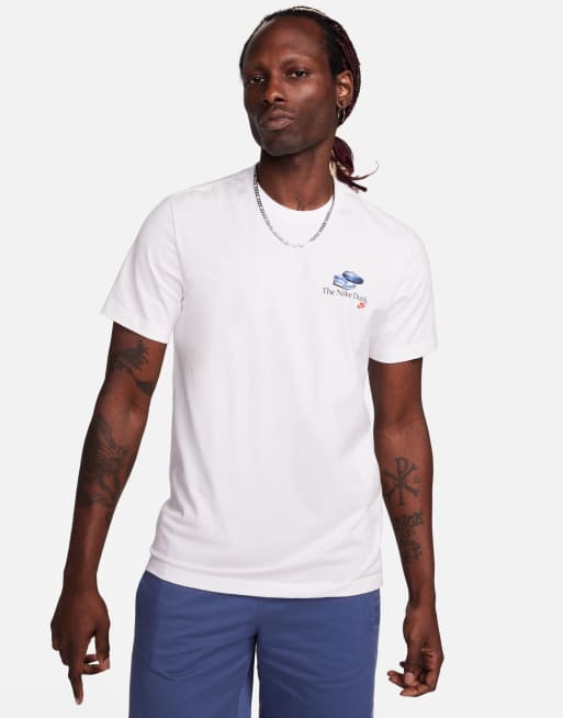 Nike story pack t shirt online