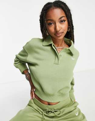 Nike - Cropped-Sweatshirt in Alligator-Grün mit Polokragen und Mini-Swoosh-Logo