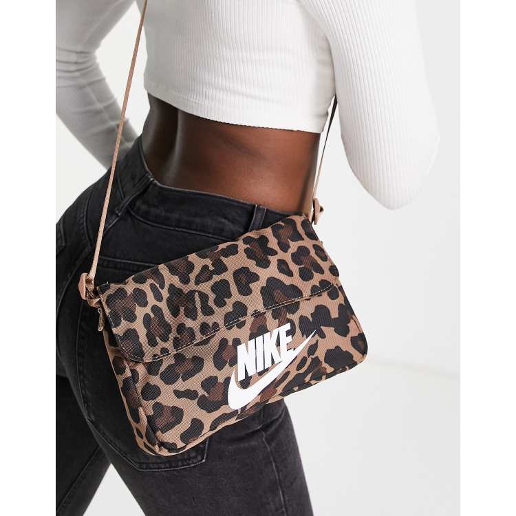 Leopard nike bag online