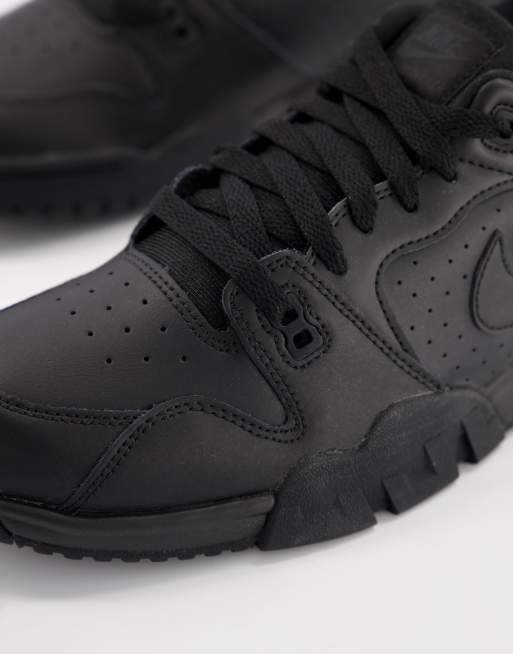 Black nike sale cross trainers