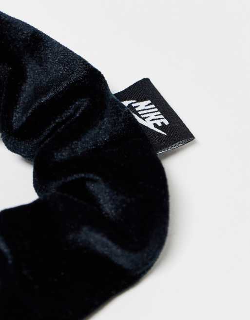 Nike – Czarna aksamitna gumka do włosów z dużą kokardą, 4 z 4
