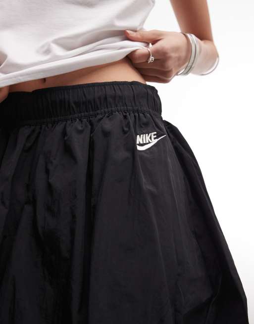 Nike – Czarna spódnica typu bombka, 3 z 5