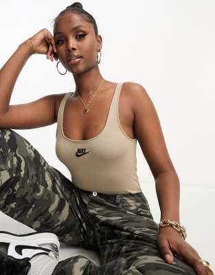 Nike - Dance - Body in Khaki mit Einsätzen-Grün