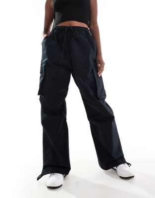 Nike - Dance - Cargohose in Schwarz