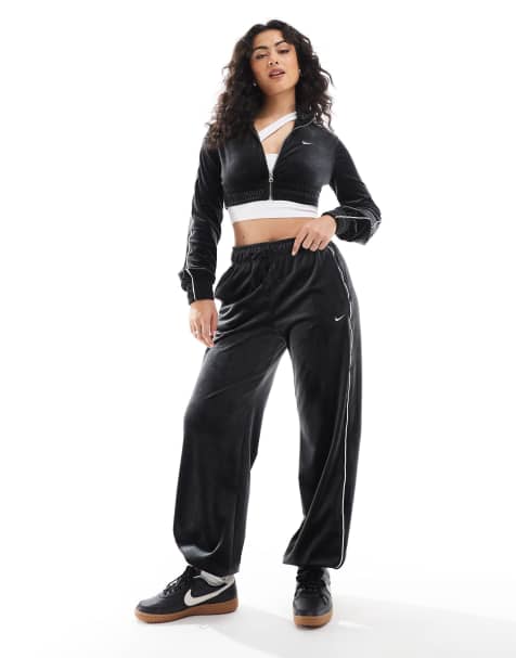 Nike - Dance - Fluwelen joggingbroek in zwart - view 1
