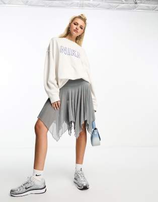 Nike - Dance - Oversize-Sweatshirt aus Fleece in Phantom-Weiß