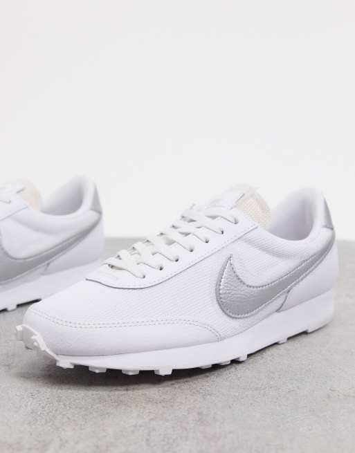 Nike daybreak homme discount blanche