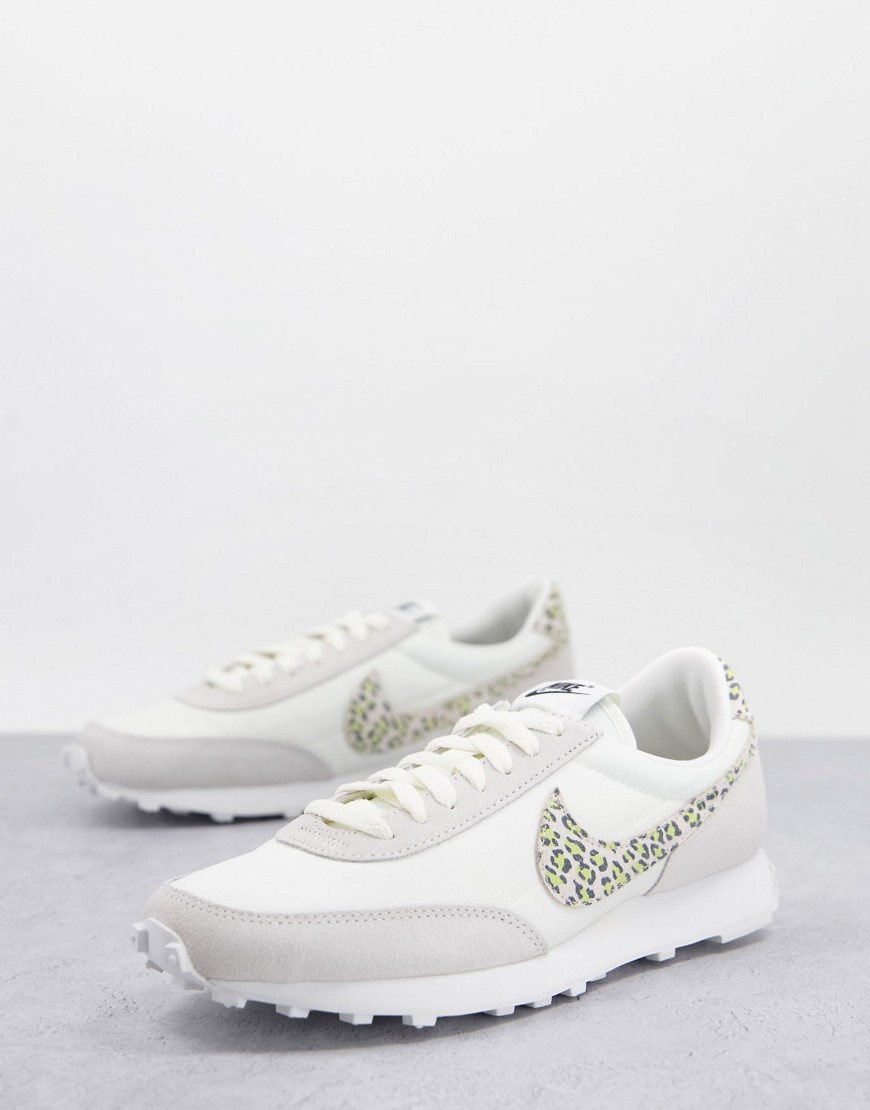 Nike Daybreak SE sneakers in sail/light lemon twist-White
