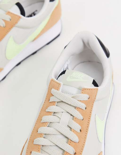 Nike arancioni clearance fluo