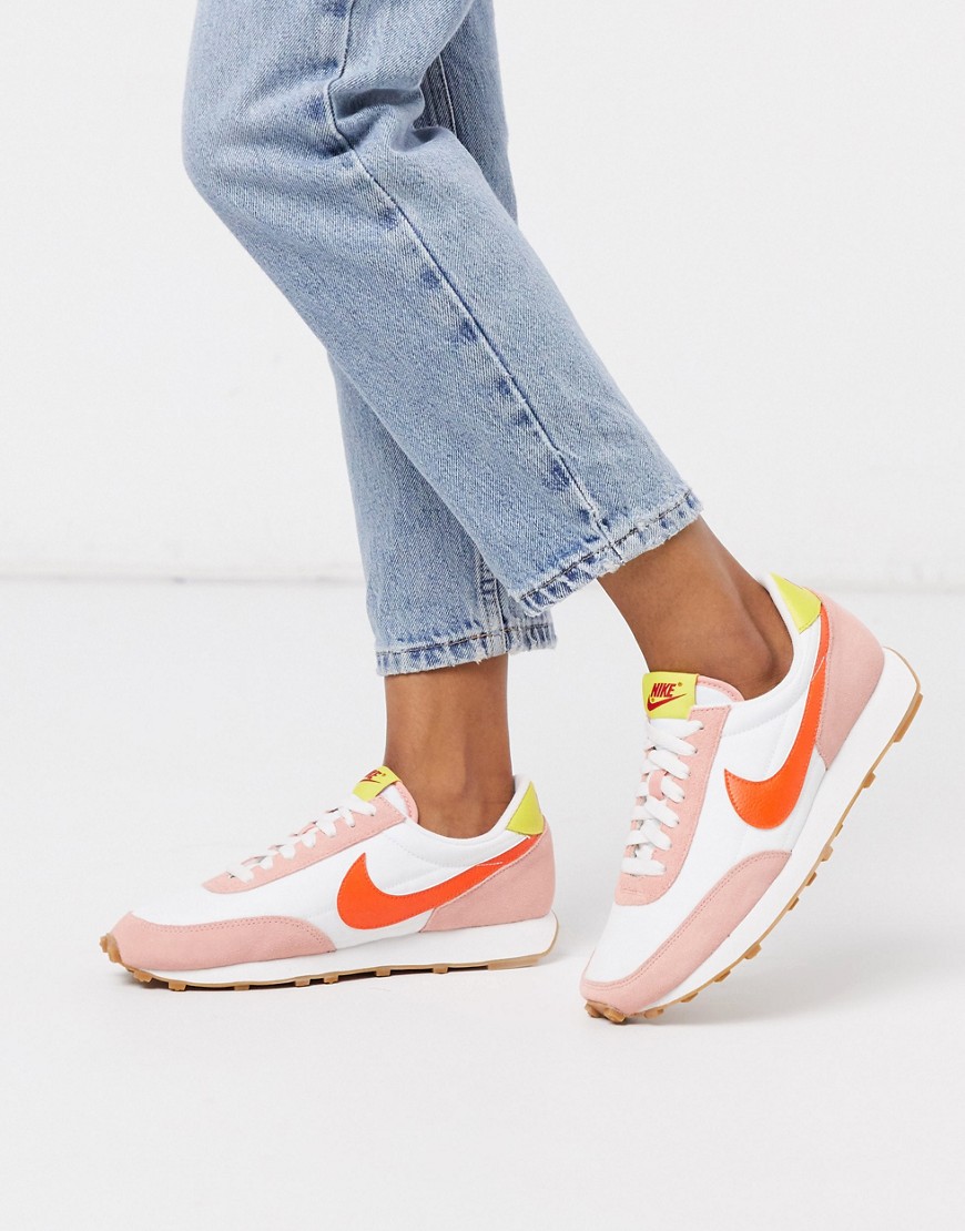 Nike - Daybreak - Sneakers bianche e rosa