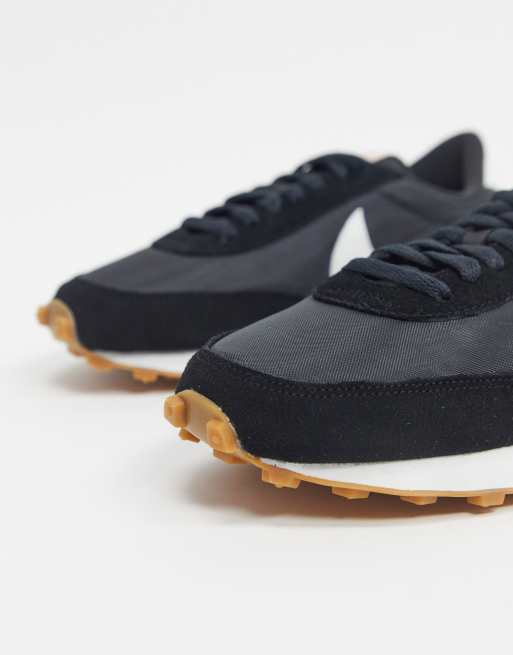 nike daybreak sneakers in black