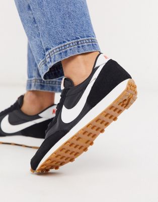 Nike Daybreak trainers in black and 