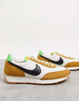 nike daybreak trainers in beige and yellow