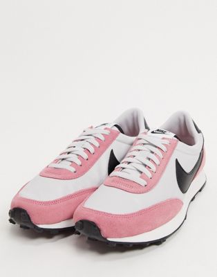 Nike Daybreak trainers in pink and 