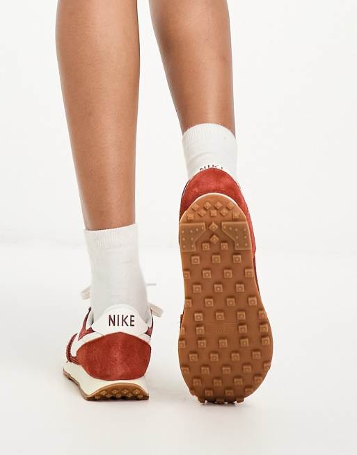 Nike Daybreak trainers in vintage orange, 4 of 4
