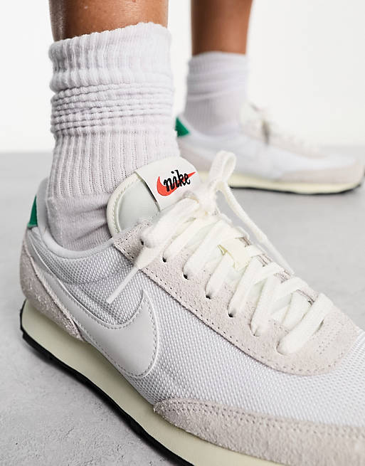 Nike Daybreak vintage trainers in summit white and stadium green