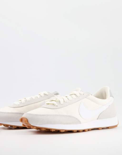 Nike Daybreak W sneakers in summit white/gum ASOS