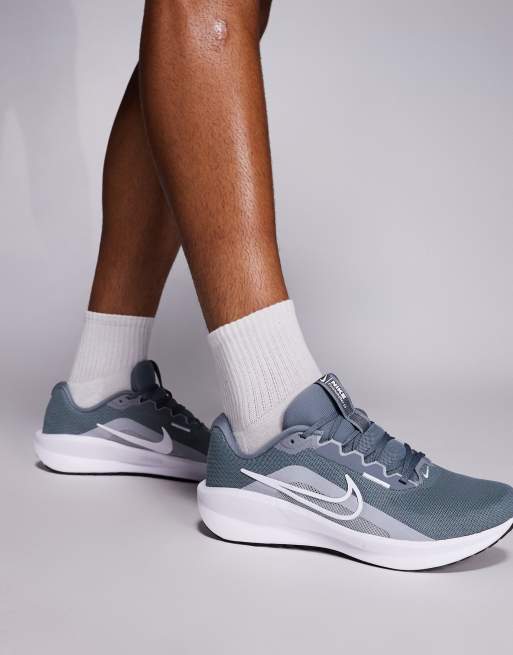 Nike Downshifter 13 running sneakers in gray and white, 5 of 5