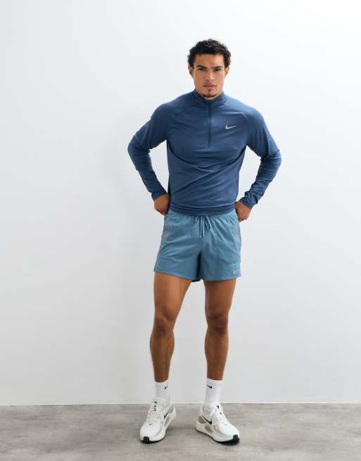 Nike Dri-Fit 5 inch shorts in dusty blue, 2 of 5