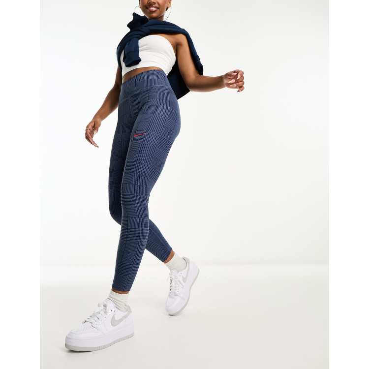 Nike Pro Navy Blue Dri-Fit Capri Leggings in 2024