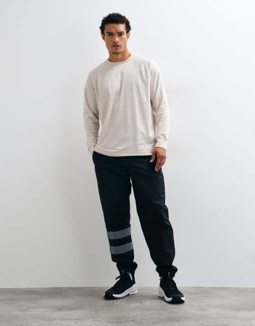 Nike Dri-Fit long sleeved T-Shirt in beige mesh, 3 of 5