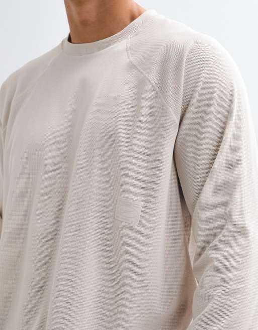 Nike Dri-Fit long sleeved T-Shirt in beige mesh, 5 of 5