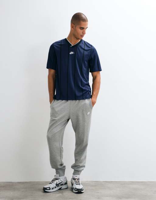 Nike Dri-FIT Short-Sleeve Football Jersey in blue , 2 of 5