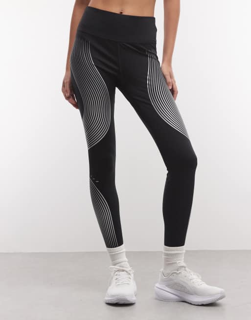 Nike Dri-Fit Swift leggings in black, 2 of 5
