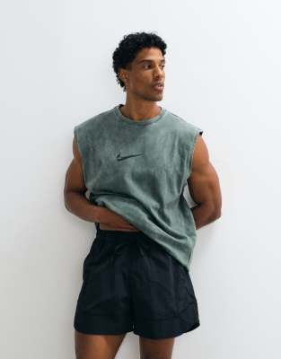 Nike Dri-fit Woven 5 Inch Shorts In Black