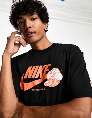 Nike dumpling logo t-shirt in black