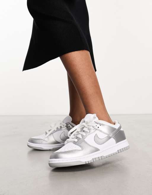 Nike Dunk Baskets basses Blanc et gris bijou