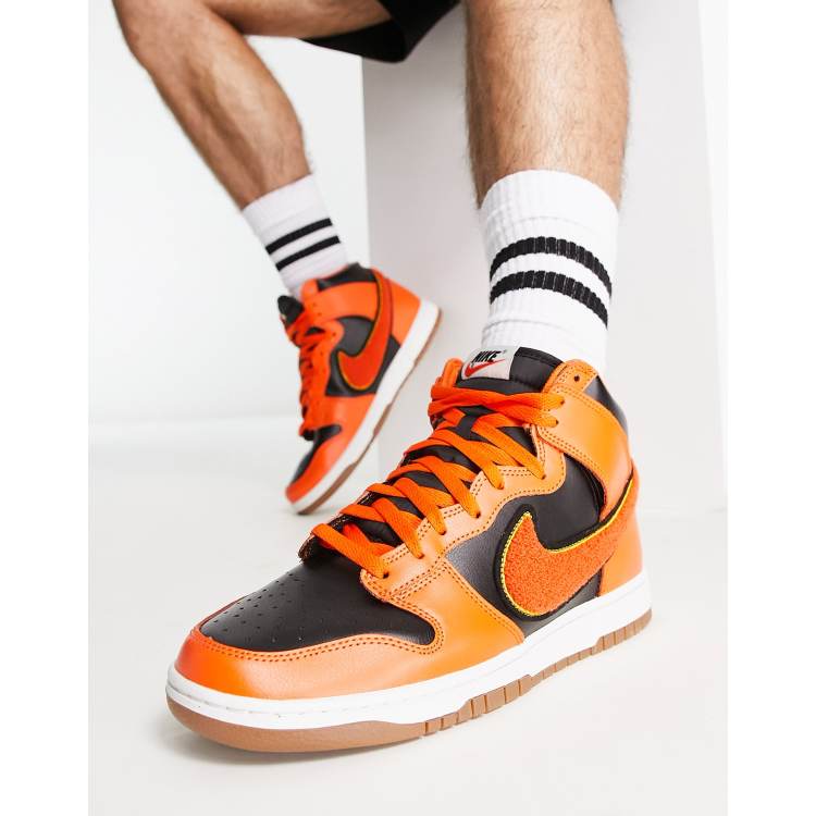 NIKE  DUNK  HI  RETRO  UNIVERSITY