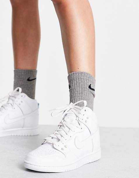 Nike Dunk Hi SE sneakers in triple white