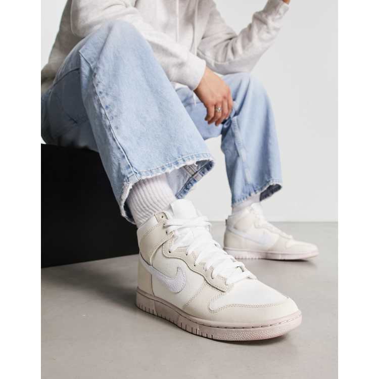 De schuld geven Fotoelektrisch Groot universum Nike Dunk High Retro EMB sneakers in white and pink | ASOS