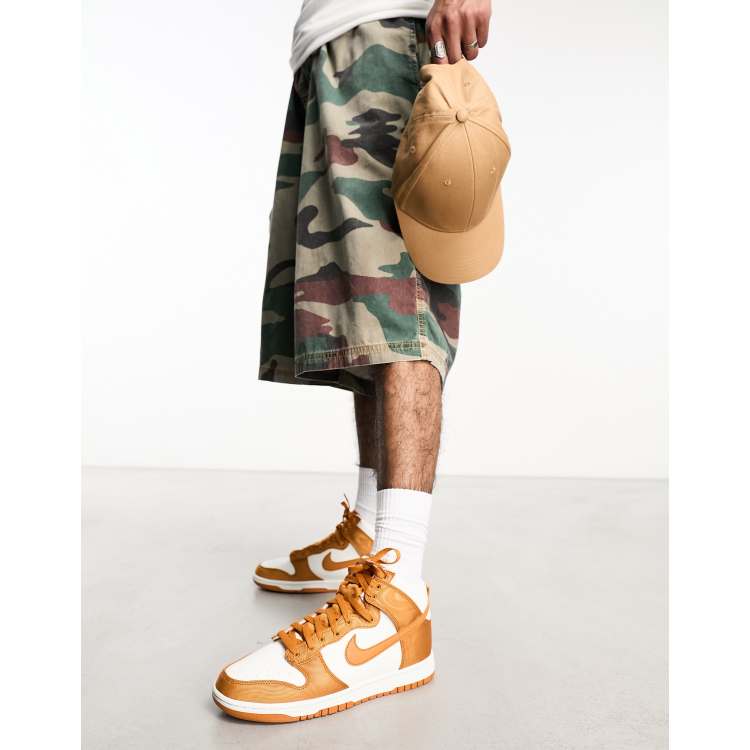 Nike Dunk High Retro SE sneakers in white and orange | ASOS display picture 3