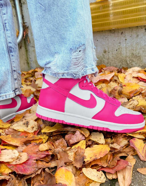 pink and white nike dunks