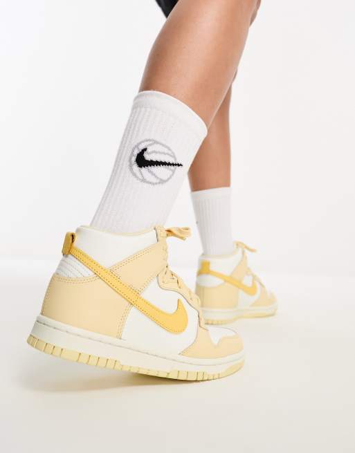 Nike Dunk High sneakers in white and gold | ASOS