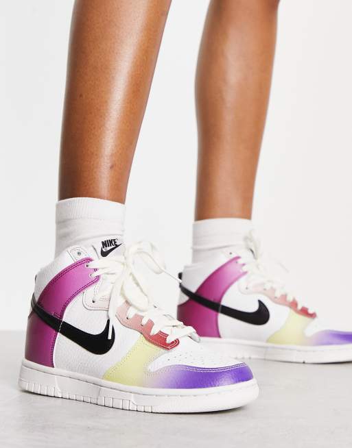 Nike Dunk High sneakers in white and red | ASOS