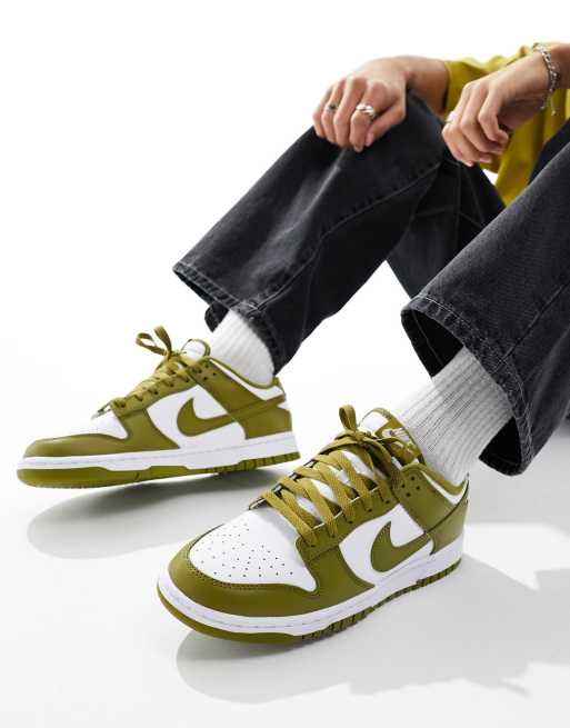 Nike – Dunk Low – Buty sportowe przed kostkę w stylu retro w kolorze białym i khaki