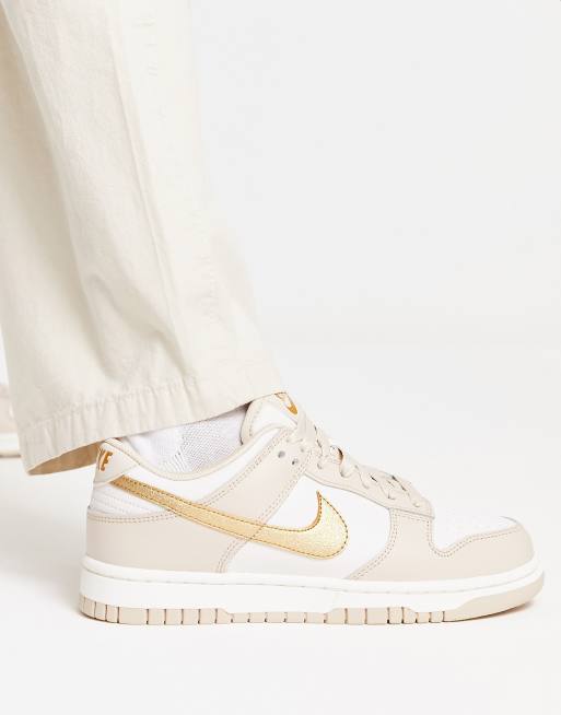 Gold dipped outlet nike dunks girl