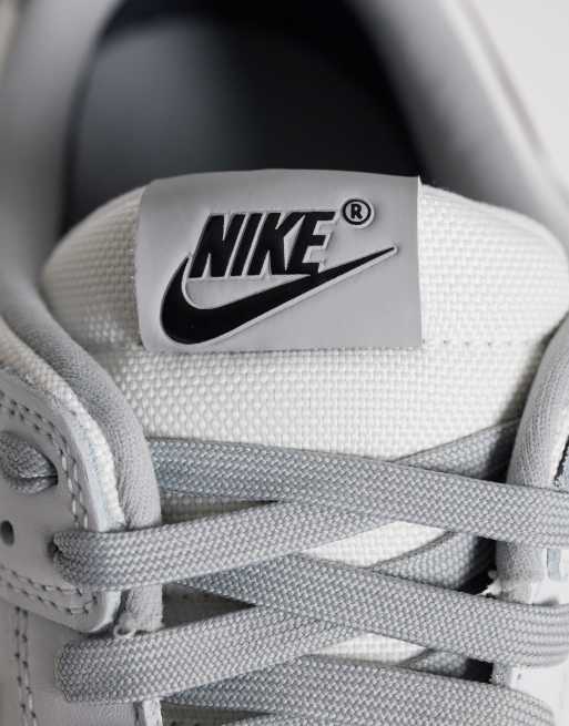 Nike Dunk Low GTX sneakers in off white and black, 4 of 5